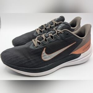 Nike Air Winflo 9 Black Light Madder Root Size 12